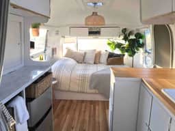 Vintage 1969 Airstream - Desert Getaway