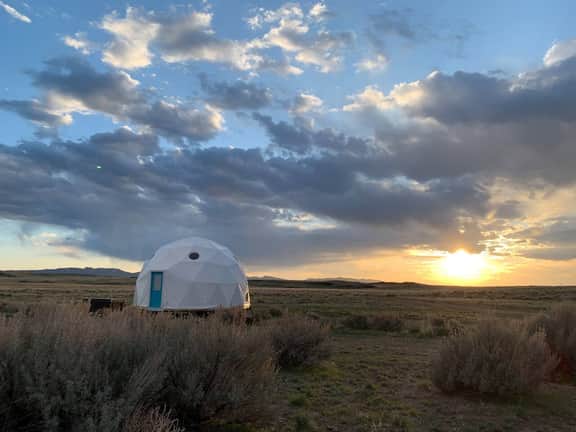 Desert Dome Escape - Sleeps 6+